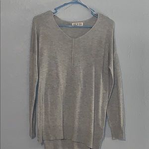 🐙6/$20 Pink Rose Lightweight V-Neck Grey Medium
